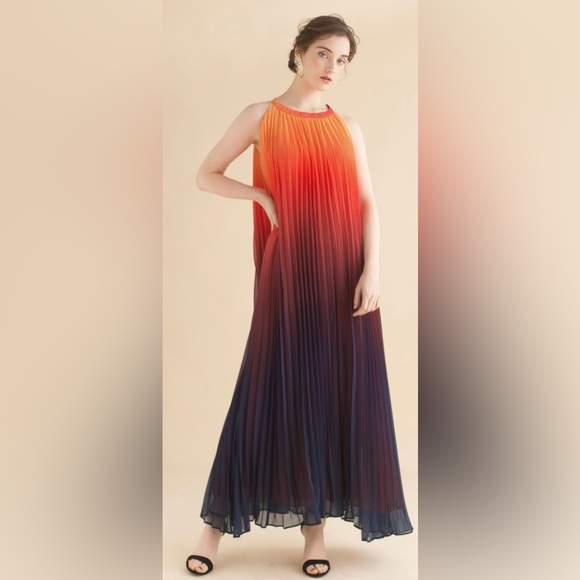EUC CHICWISH “Splendor of the Sunset” Gradient Pleated Dress 🧡💜💙 - Picture 7 of 8